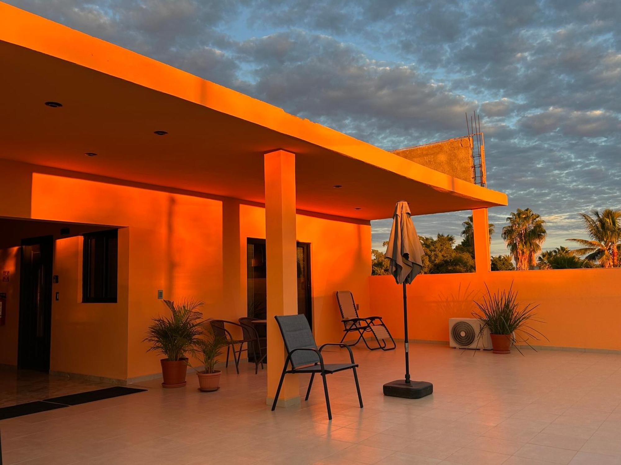 Tres Iguanas Apart Hotel - New, Cozy & Spacious Flats, Short Walk To Beach Loreto  Exterior photo